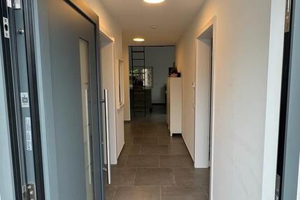 Wohnung Gummersbach Berstig Süd - 3 Zimmer, 80 m&sup2;, 1.385&euro; | Angebot:27542049