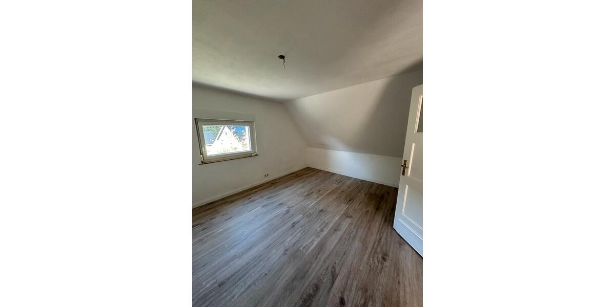 Mehrfamilienhaus, Wohnhaus Gummersbach Hepel - 8 Zimmer, 170 m&sup2;, 400.000&euro; | Angebot:27517794