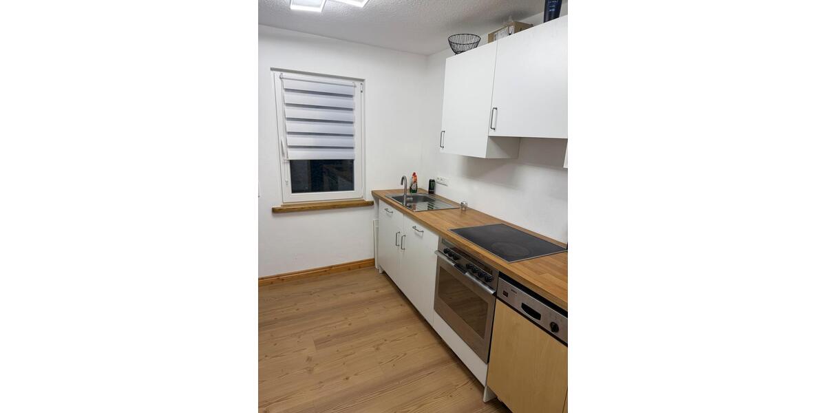 Etagenwohnung Friesenhagen - 4 Zimmer, 90 m&sup2;, 950&euro; | Angebot:27544455