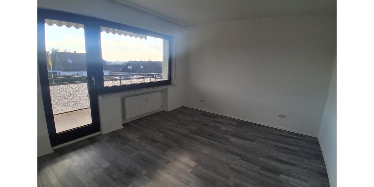 Etagenwohnung Wiehl - 4 Zimmer, 101 m&sup2;, 960&euro; | Angebot:25920076