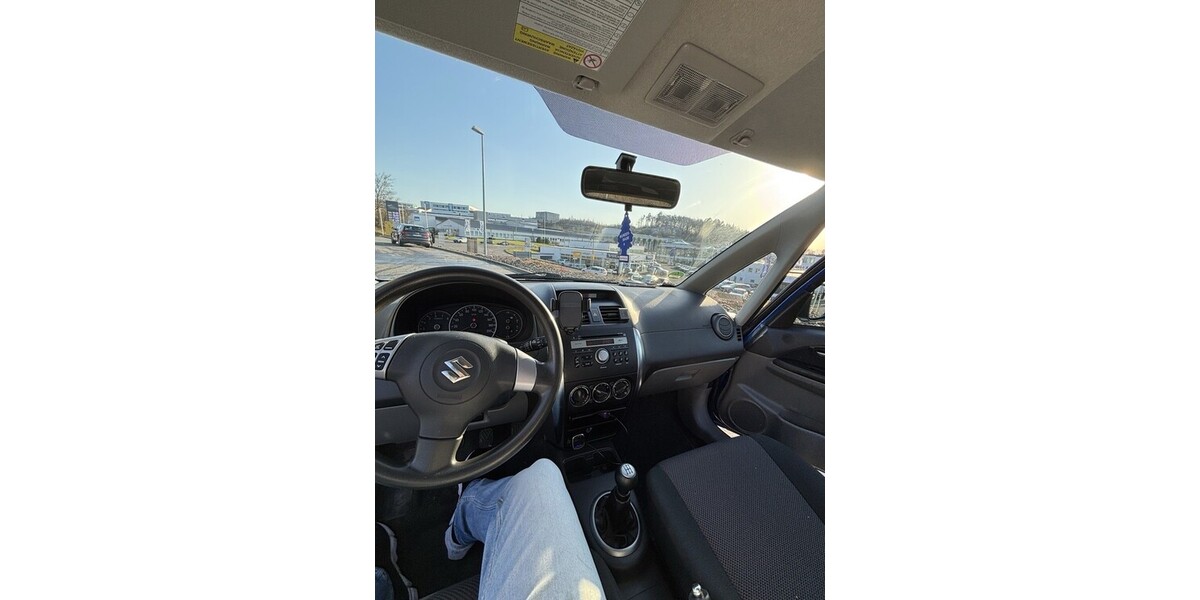 Suzuki SX4 110.000 km 3.000 &euro; wiehl 51674
