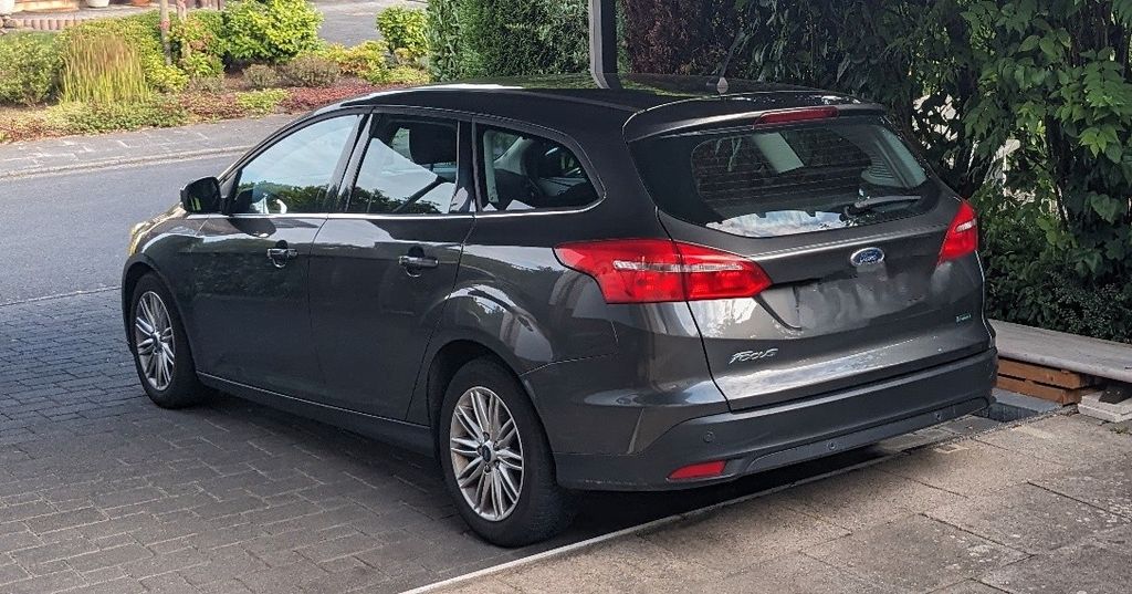 Ford Focus 75.300 km 8.500 &euro; Neunkirchen 53819