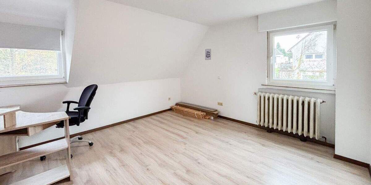 Mehrfamilienhaus, Wohnhaus Windeck Rosbach - 6 Zimmer, 172 m&sup2;, 199.000&euro; | Angebot:25738135