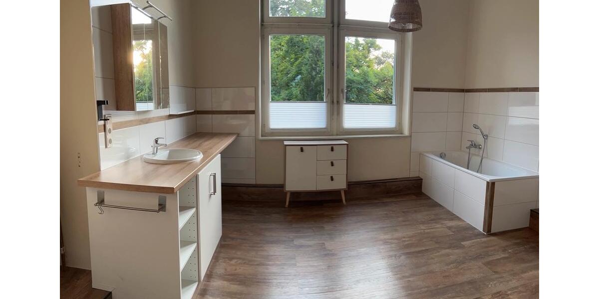 Etagenwohnung Waldbröl - 1 Zimmer, 93 m&sup2;, 760&euro; | Angebot:27572520