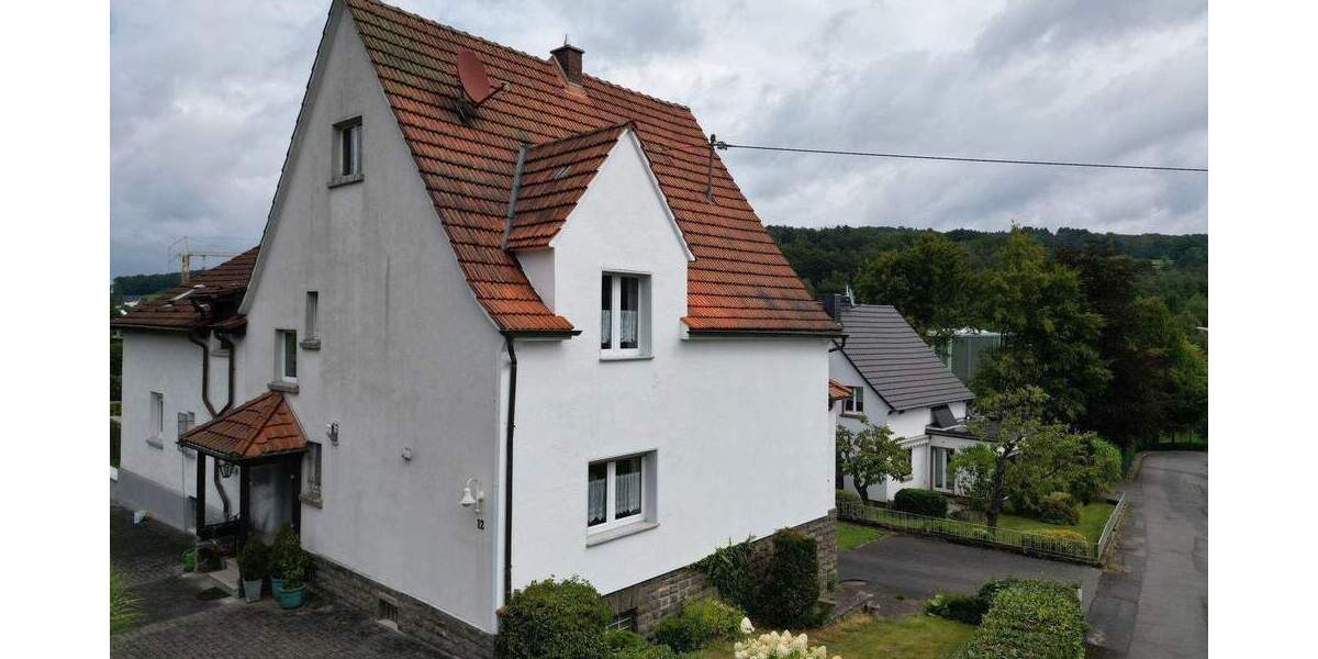 Etagenwohnung Wiehl Börnhausen - 4 Zimmer, 155 m&sup2;, 259.000&euro; | Angebot:25770381