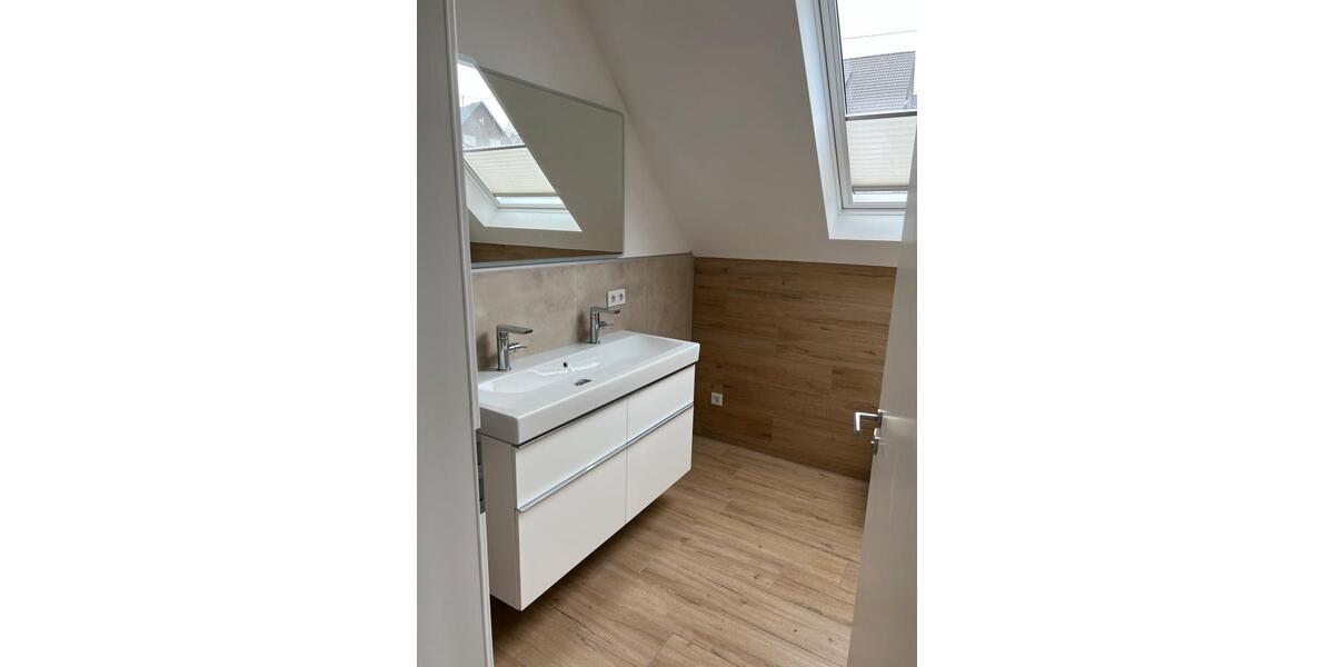 Einfamilienhaus Reichshof - 8 Zimmer, 213 m&sup2;, 459.000&euro; | Angebot:26956239