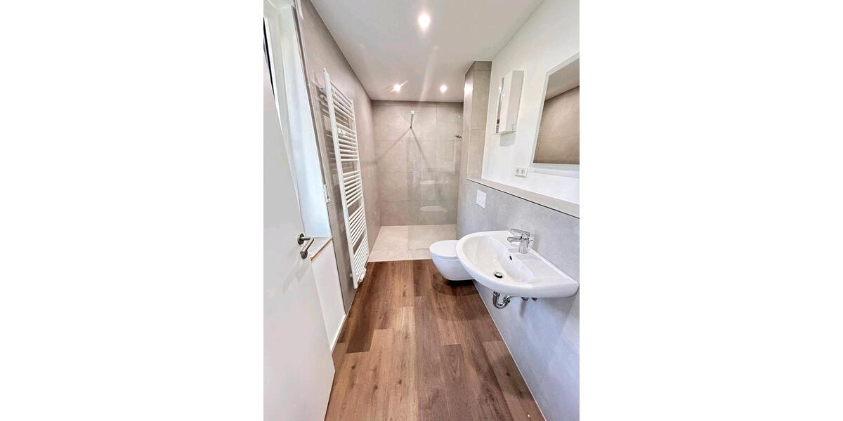 Etagenwohnung Waldbröl - 2 Zimmer, 85 m&sup2;, 750&euro; | Angebot:25569625