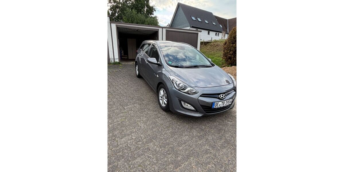 Hyundai i30 93.300 km 7.450 &euro; Attendorn 57439