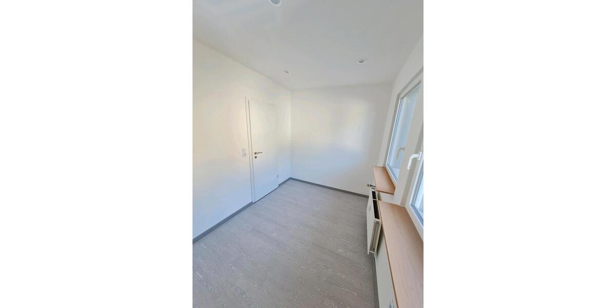 Erdgeschoßwohnung Wissen - 5 Zimmer, 140 m&sup2;, 850&euro; | Angebot:25750550