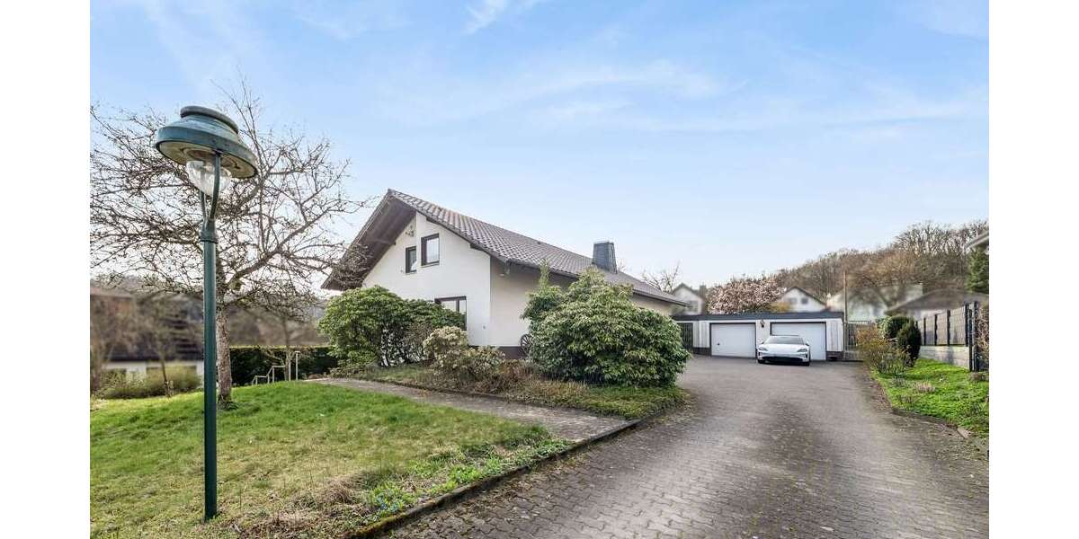 Einfamilienhaus Freudenberg - 8 Zimmer, 225 m&sup2;, 449.000&euro; | Angebot:25965566