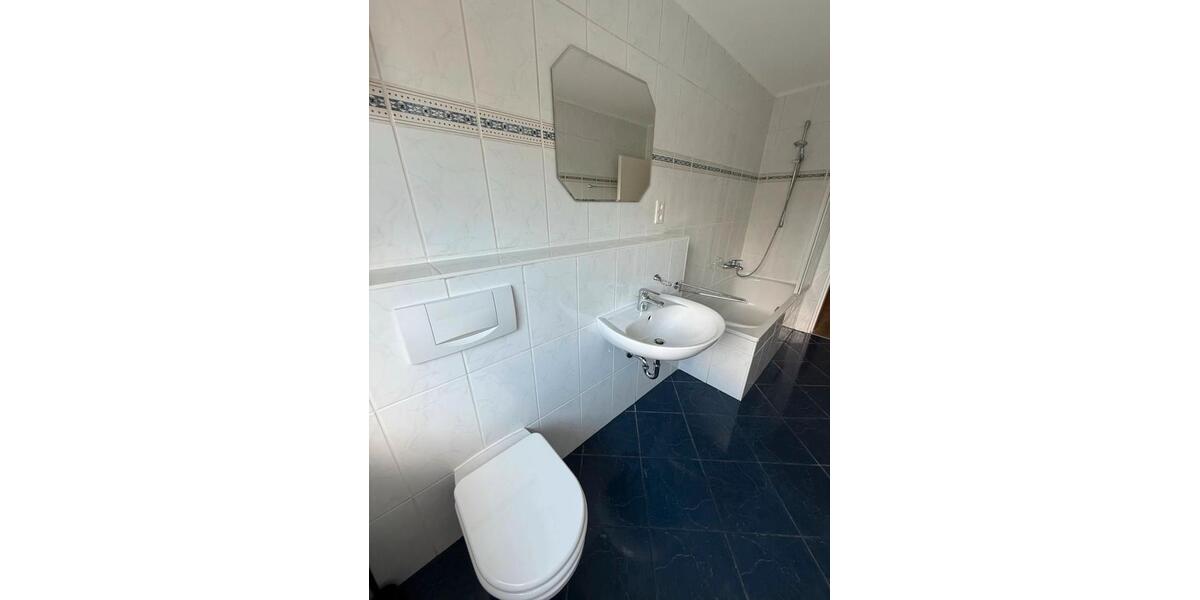 Dachgeschoßwohnung Olpe - 4 Zimmer, 81 m&sup2;, 200.000&euro; | Angebot:27458662