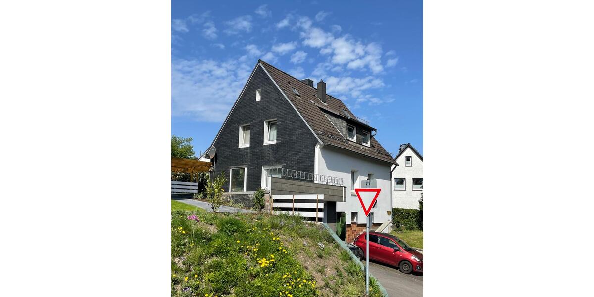 Einfamilienhaus Hückeswagen - 6 Zimmer, 185.000&euro; | Angebot:20718800