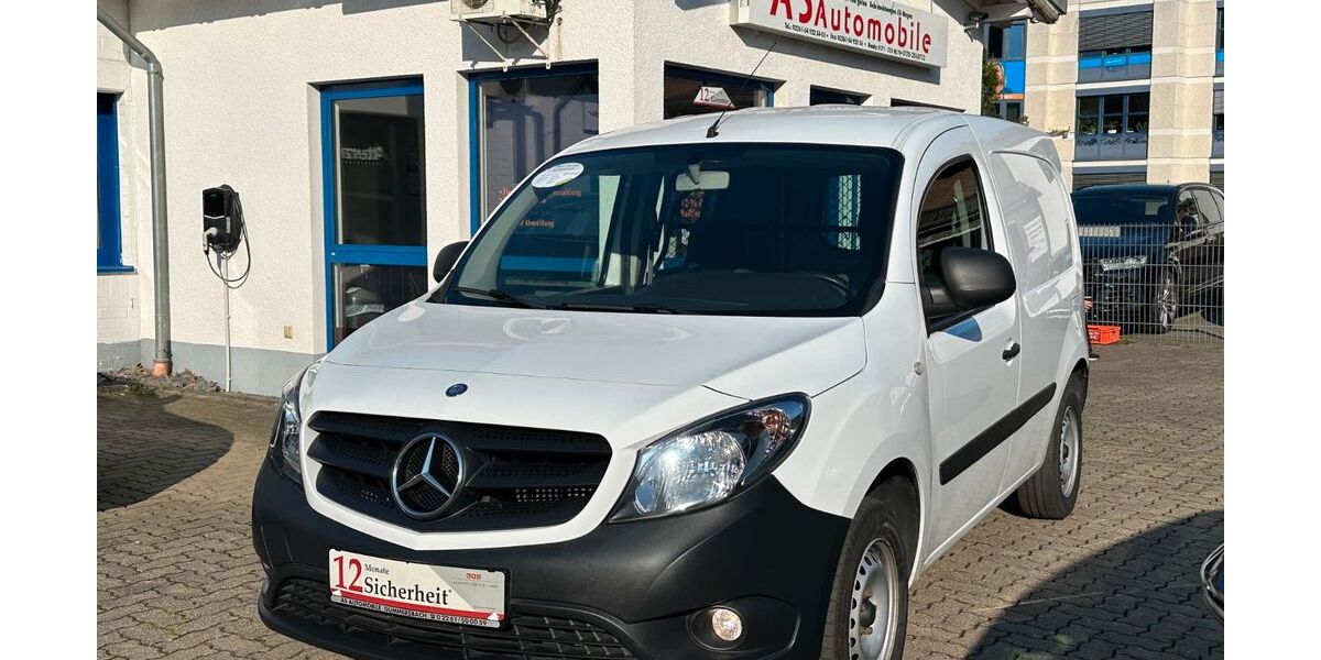 Mercedes-Benz Citan 138.000 km 8.949 &euro; Gummersbach (Zwischen Toom Markt und ATU) 51645