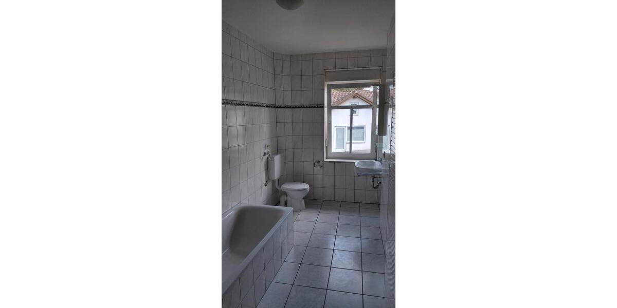 Etagenwohnung Attendorn - 3 Zimmer, 75 m&sup2;, 585&euro; | Angebot:27570337