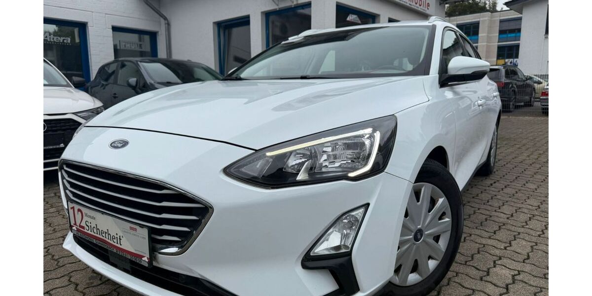 Ford Focus 100.000 km 10.949 &euro; Gummersbach (Zwischen Toom Markt und ATU) 51645