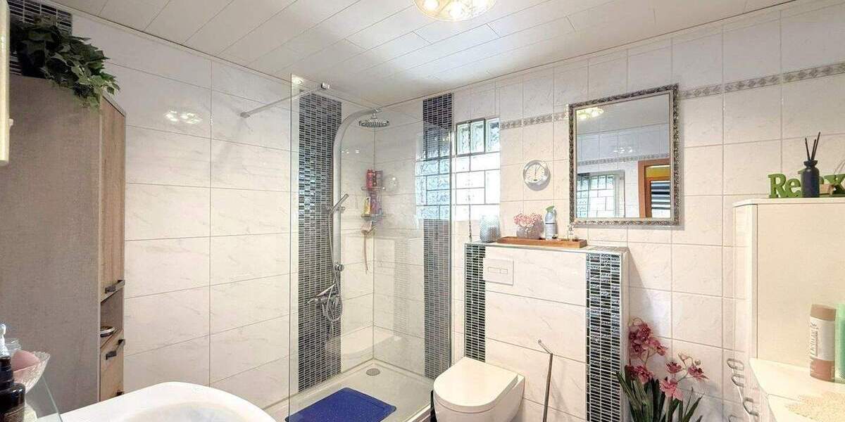 Einfamilienhaus Lindlar Linde - 7 Zimmer, 178 m&sup2;, 499.000&euro; | Angebot:25686915