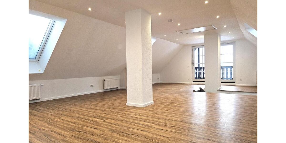 Einfamilienhaus Wipperfürth - 5 Zimmer, 227 m&sup2;, 1.950&euro; | Angebot:26310471