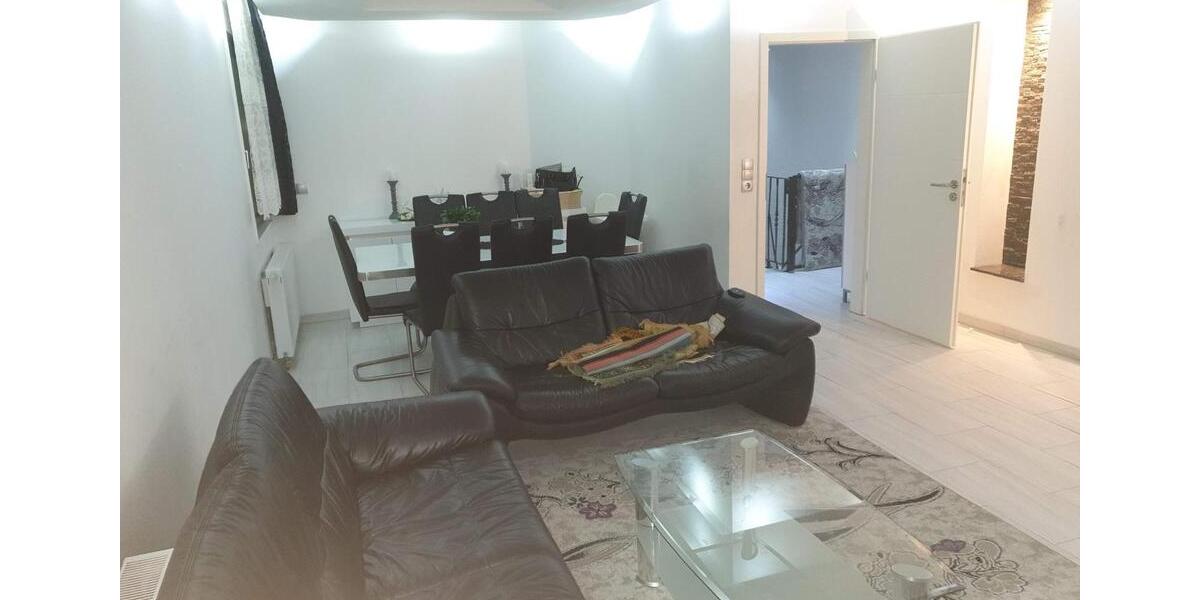 Erdgeschoßwohnung Bergneustadt - 5 Zimmer, 104 m&sup2;, 1.750&euro; | Angebot:26009203