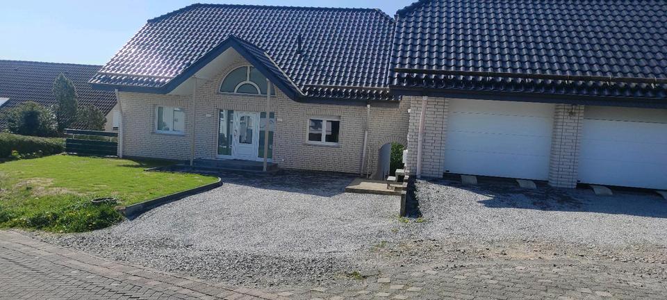Einfamilienhaus Reichshof - 9 Zimmer, 147 m&sup2;, 490.000&euro; | Angebot:27186102
