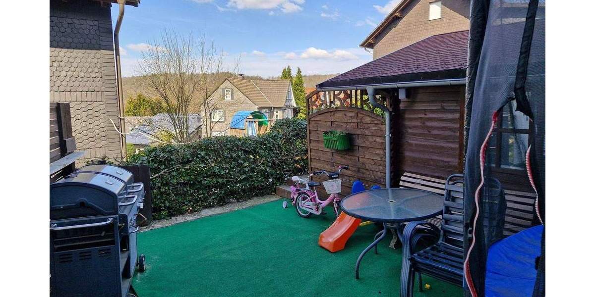 Mehrfamilienhaus, Wohnhaus Wiehl / Bielstein Bielstein - 9 Zimmer, 231 m&sup2;, 383.000&euro; | Angebot:25742525