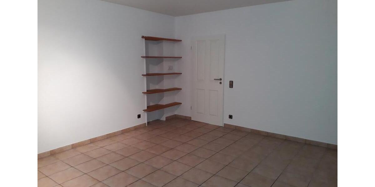 Erdgeschoßwohnung Plettenberg - 3 Zimmer, 90 m&sup2;, 650&euro; | Angebot:27549098