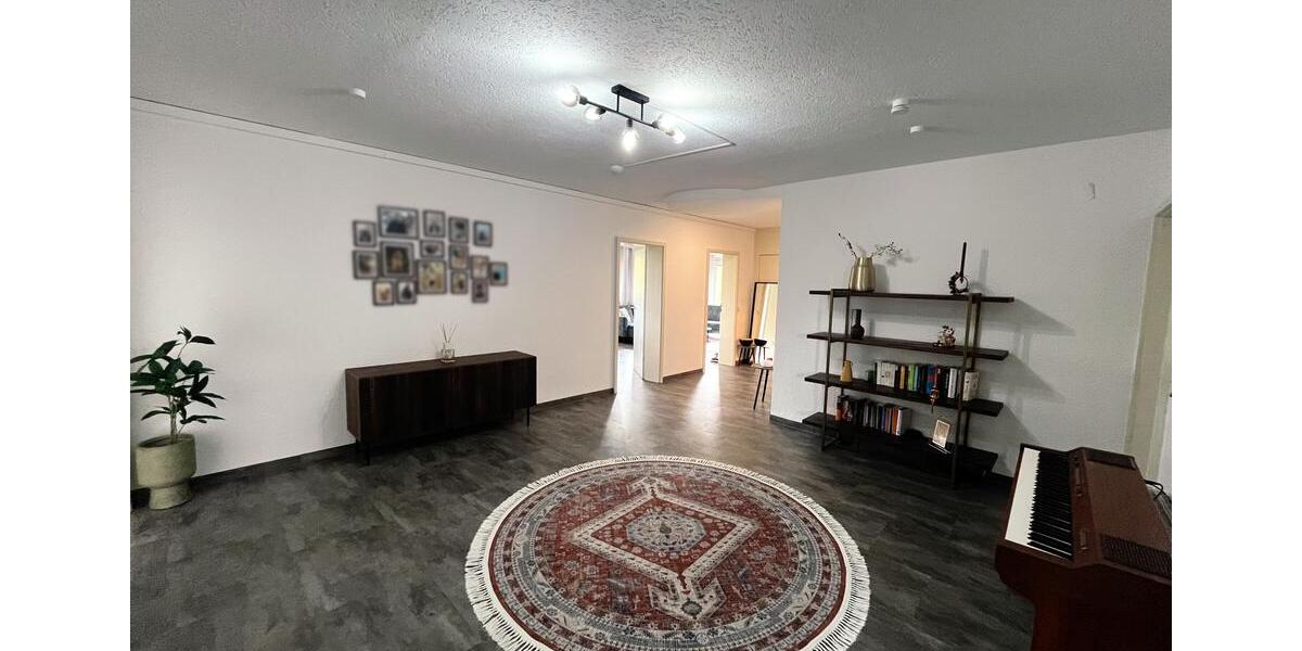 Terrassenwohnung Wissen - 4 Zimmer, 150 m&sup2;, 950&euro; | Angebot:26441225
