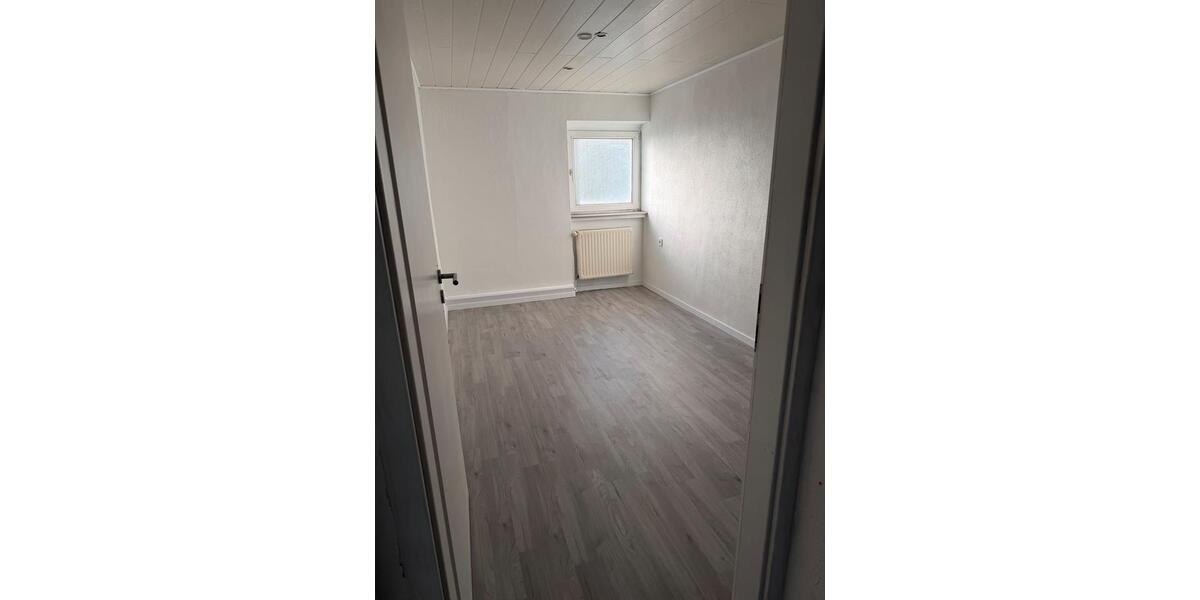 Erdgeschoßwohnung Olpe - 3 Zimmer, 70 m&sup2;, 600&euro; | Angebot:25395166