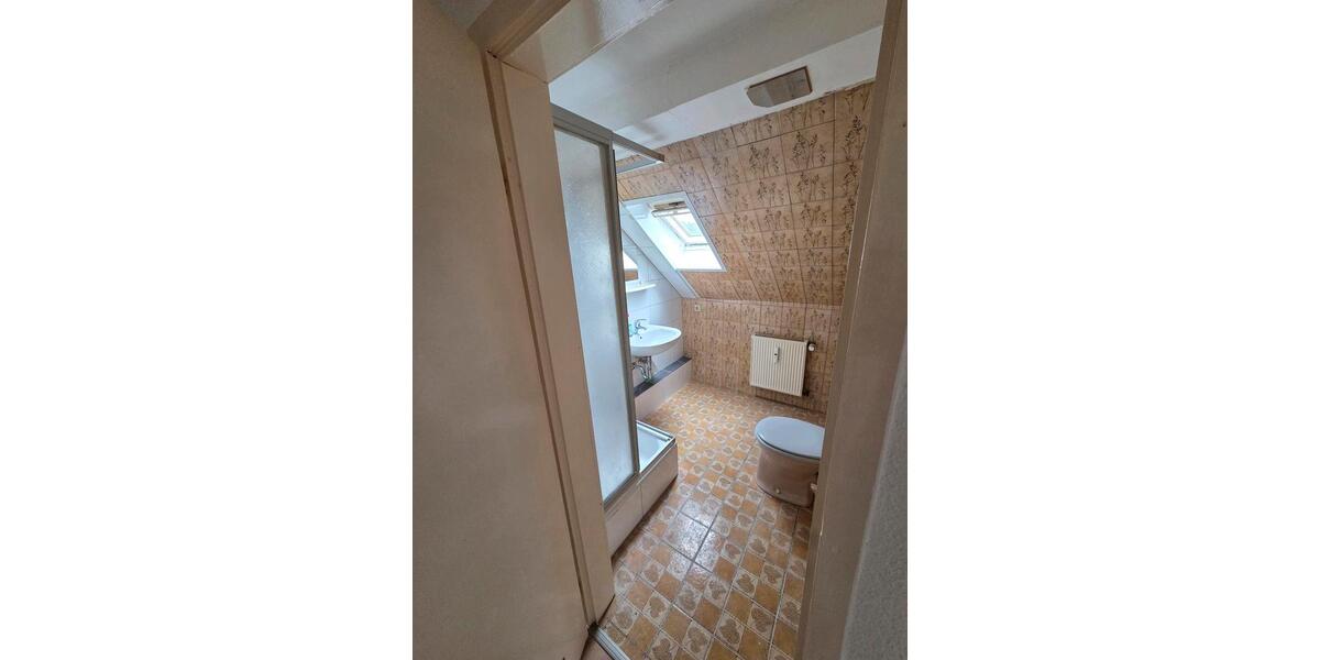 Dachgeschoßwohnung Gummersbach - 2 Zimmer, 60 m&sup2;, 430&euro; | Angebot:26567451