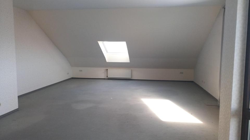 Dachgeschoßwohnung Overath - 2 Zimmer, 71 m&sup2;, 700&euro; | Angebot:25640167