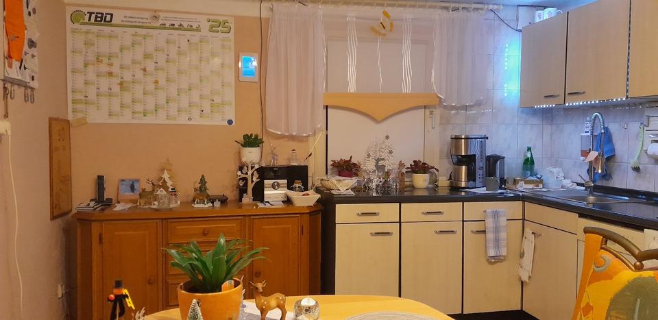 Etagenwohnung Waldbröl - 6 Zimmer, 160 m&sup2;, 1.450&euro; | Angebot:25937166