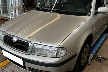 Skoda Octavia 299.999 km 950 &euro; Bergneustadt 51702