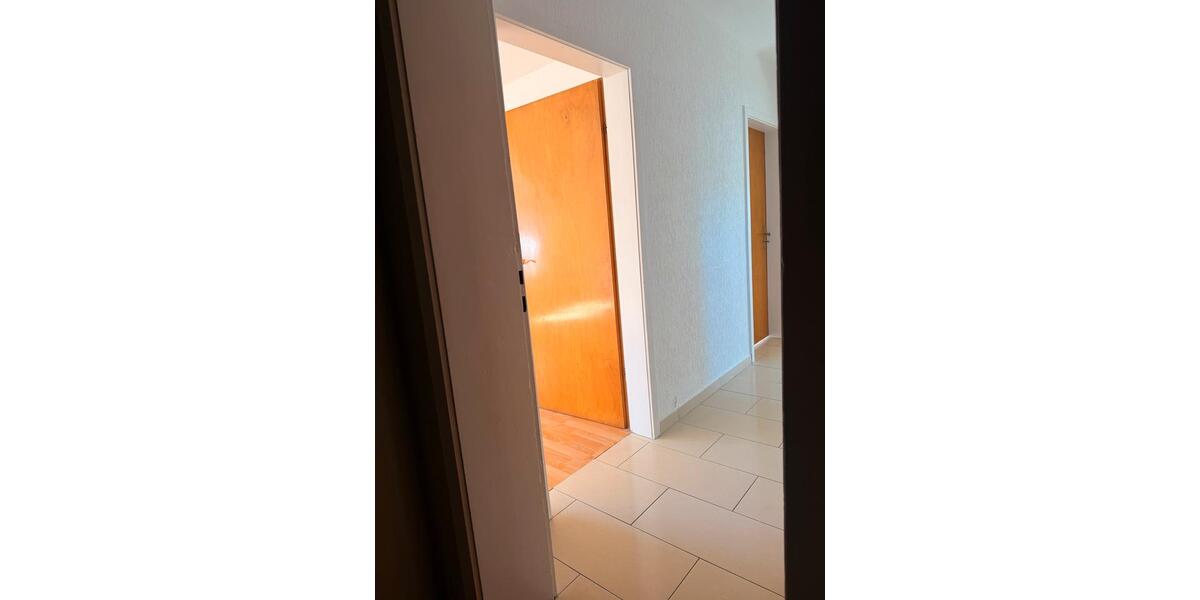 Dachgeschoßwohnung Gummersbach Berstig Süd - 3 Zimmer, 84 m&sup2;, 625&euro; | Angebot:27568626