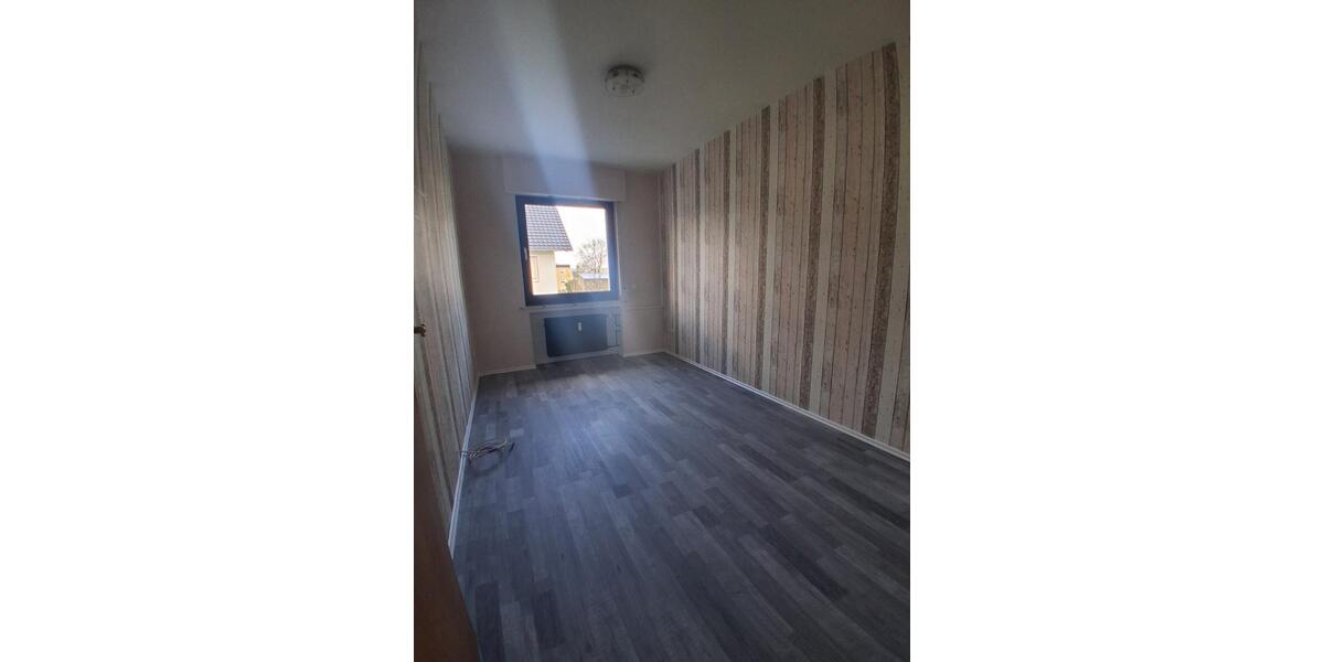 Etagenwohnung Wiehl - 4 Zimmer, 101 m&sup2;, 960&euro; | Angebot:25920076