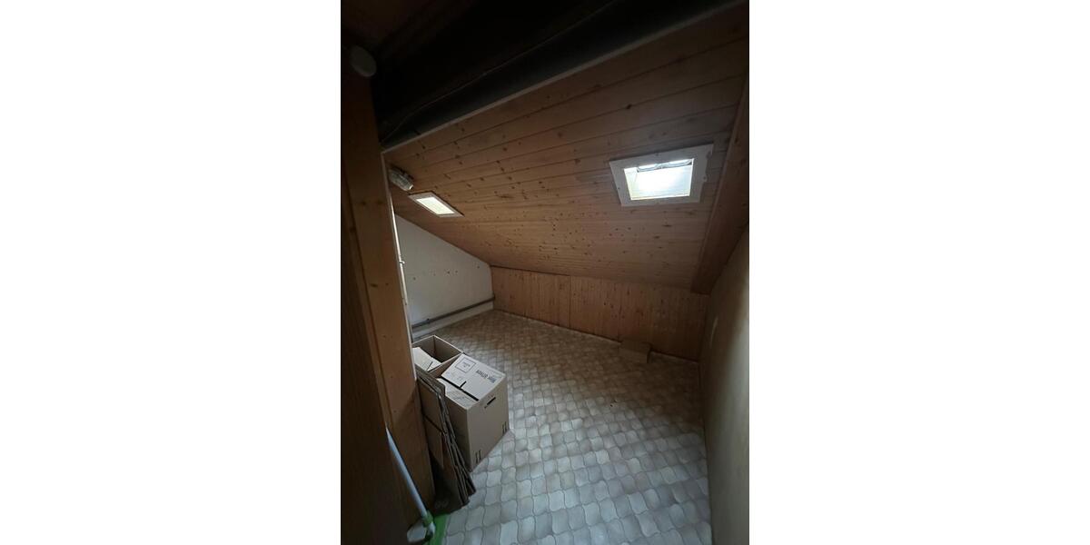 Dachgeschoßwohnung Gummersbach Berstig Süd - 3 Zimmer, 80 m&sup2;, 760&euro; | Angebot:26441258