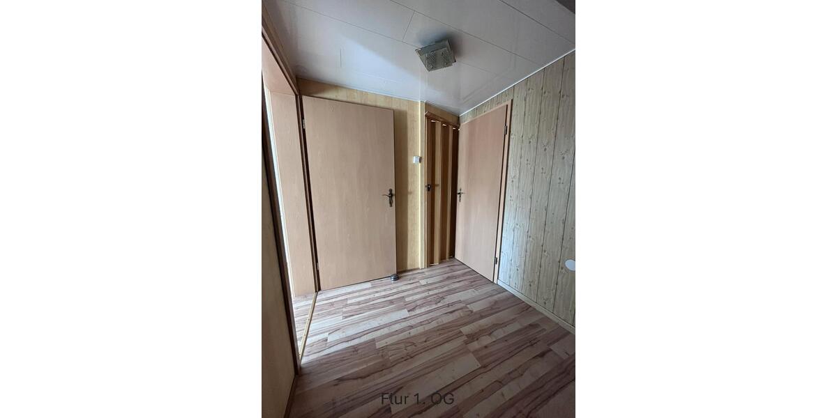 Einfamilienhaus Bergneustadt - 4.5 Zimmer, 130 m&sup2;, 245.000&euro; | Angebot:26415030