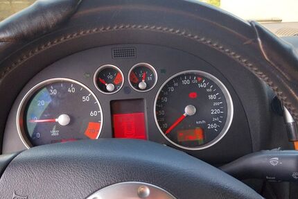 Audi TT 176.300 km 5.300 &euro; Meinerzhagen 58540