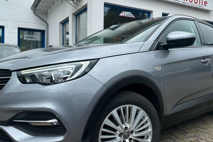 Opel Grandland (X) 65.000 km 13.699 &euro; Gummersbach (Zwischen Toom Markt und ATU) 51645
