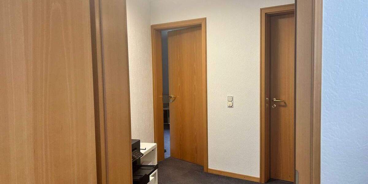 Gewerbeobjekt Engelskirchen - 4 Zimmer, 103 m&sup2;, 775&euro; | Angebot:26702702
