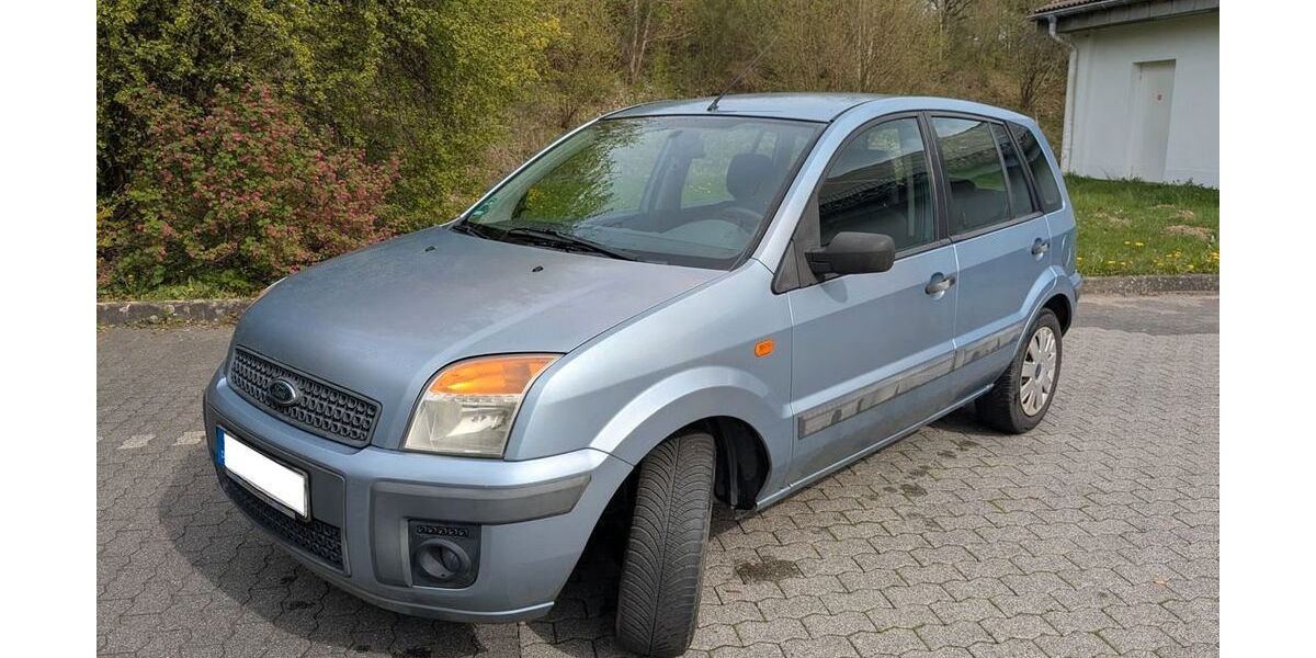 Ford Fusion 86.500 km 2.800 &euro; Etzbach 57539