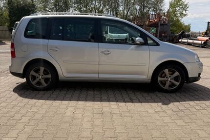 VW Touran 159.740 km 3.900 &euro; Engelskirchen 51766