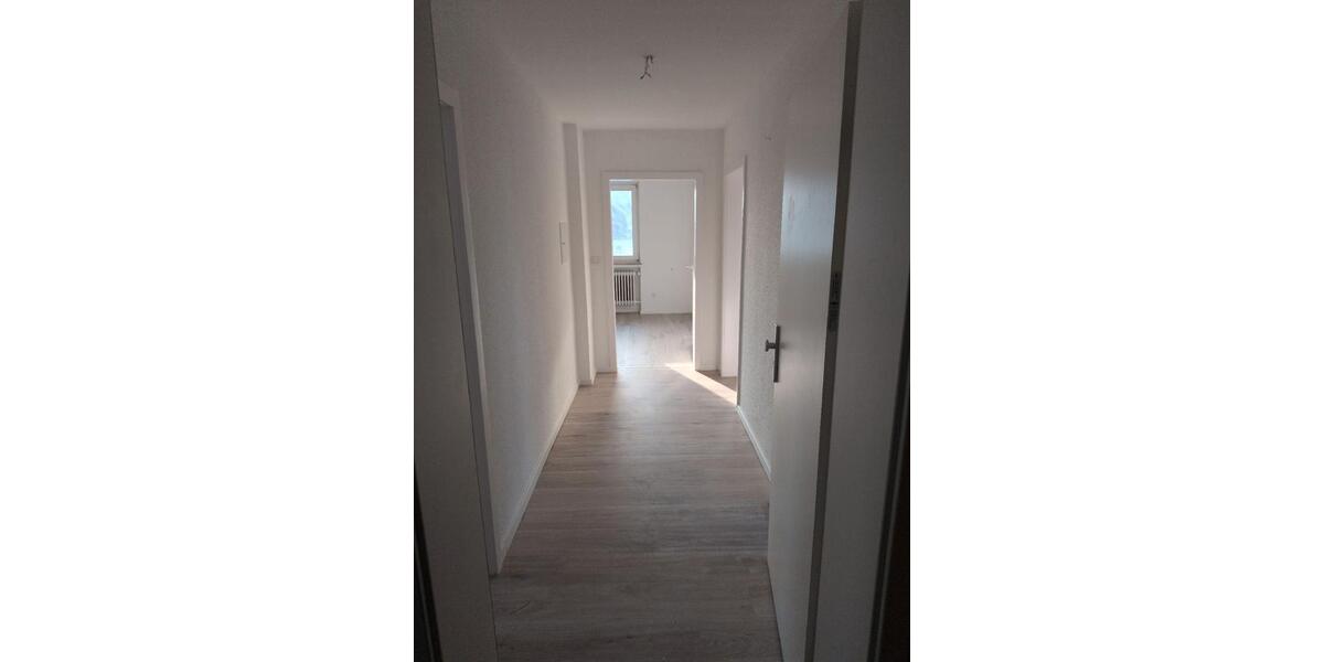 Dachgeschoßwohnung Freudenberg - 3 Zimmer, 64 m&sup2;, 608&euro; | Angebot:26147175