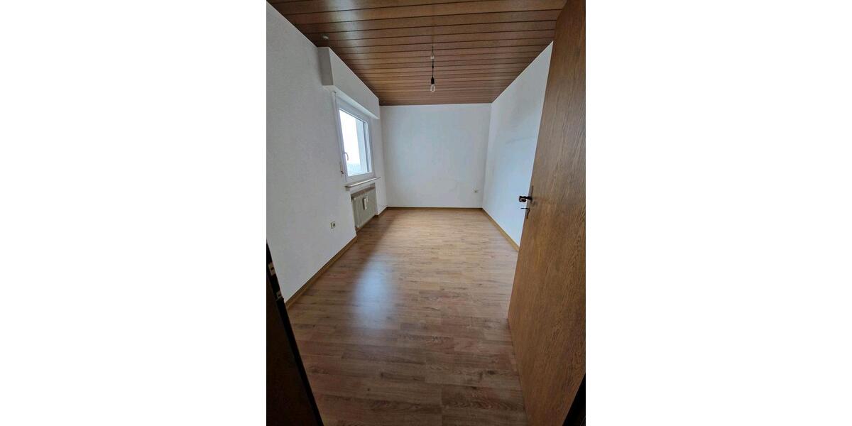 Etagenwohnung Lüdenscheid Staberg - 3 Zimmer, 81 m&sup2;, 1.010&euro; | Angebot:27568640