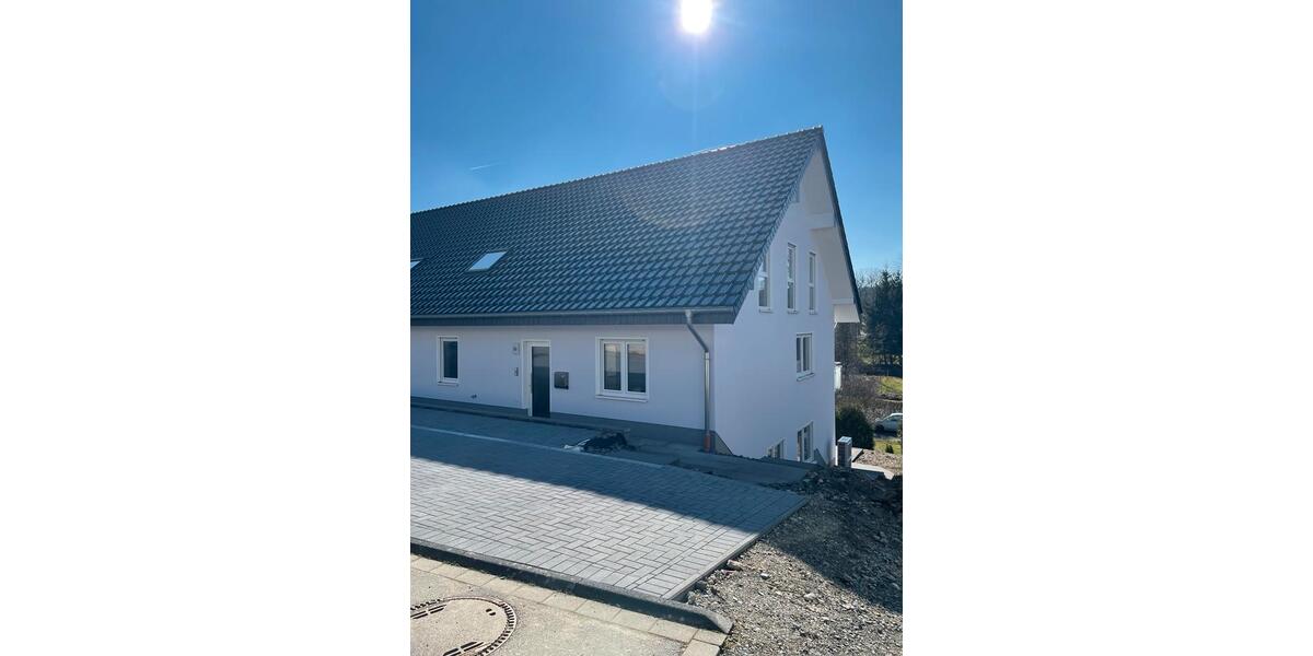 Doppelhaushälfte Nümbrecht - 9 Zimmer, 268 m&sup2;, 475.000&euro; | Angebot:21692398