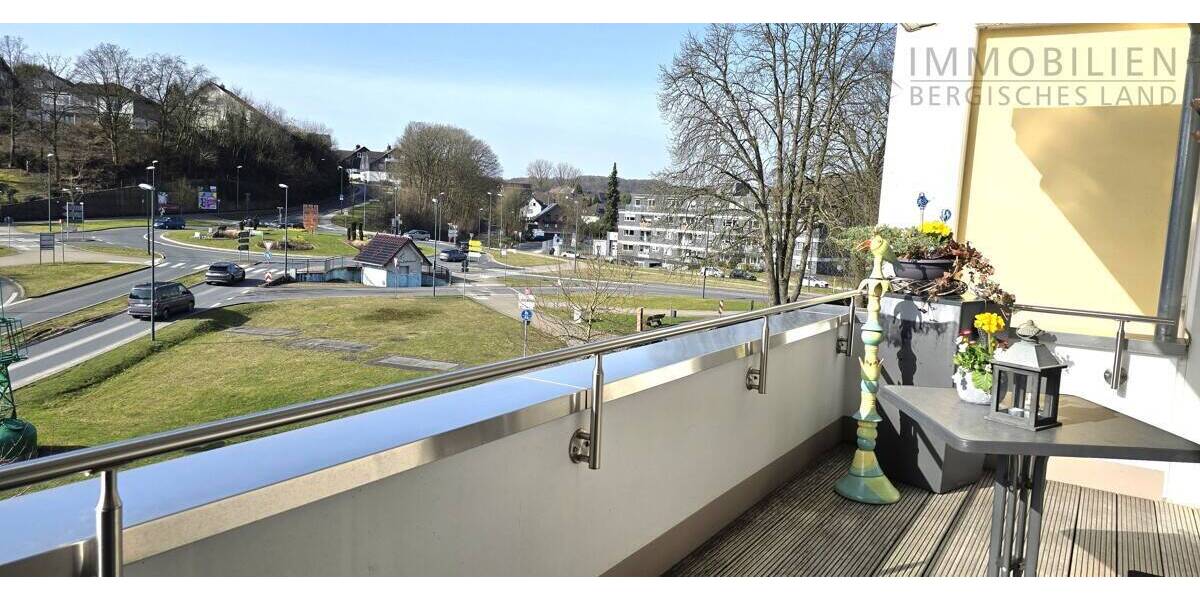 Etagenwohnung Hückeswagen Innenstadt - 2 Zimmer, 60 m&sup2;, 260.000&euro; | Angebot:26106199