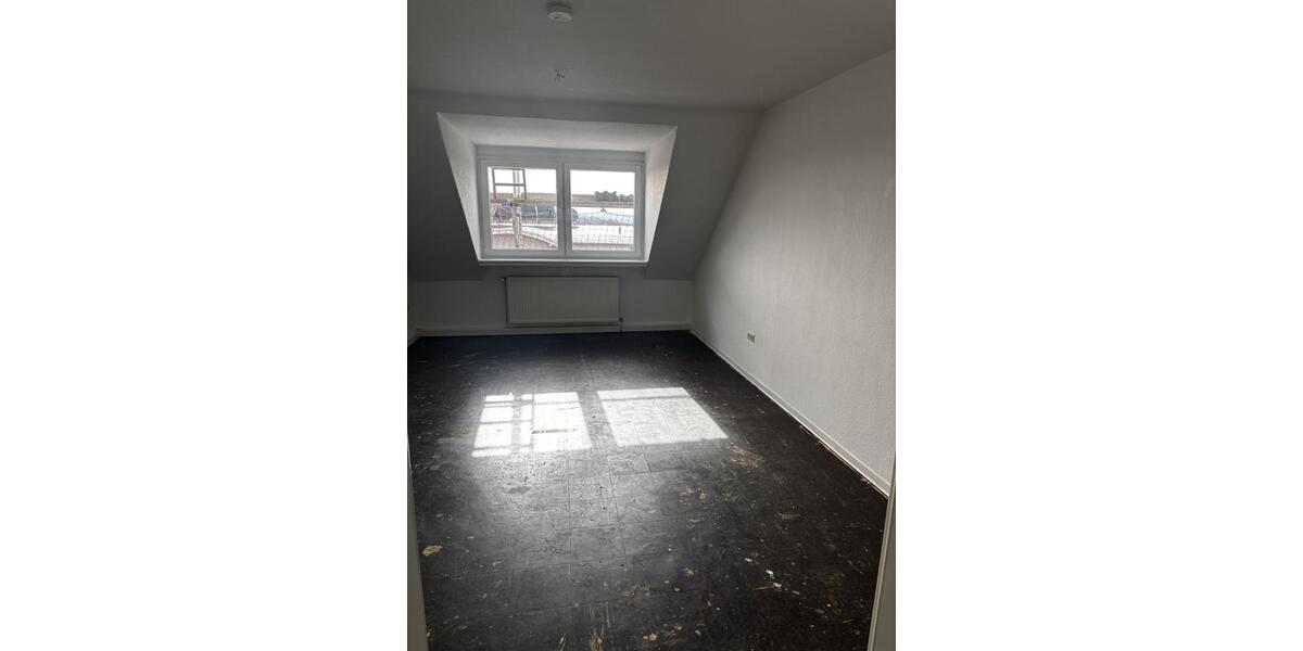 Dachgeschoßwohnung Lüdenscheid Othlinghausen - 3 Zimmer, 69 m&sup2;, 400&euro; | Angebot:25377667