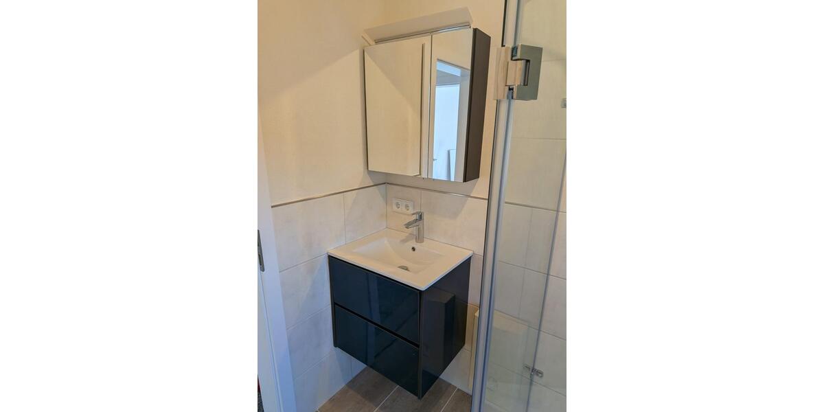 Dachgeschoßwohnung Gummersbach Berstig Süd - 3 Zimmer, 70 m&sup2;, 900&euro; | Angebot:24817253