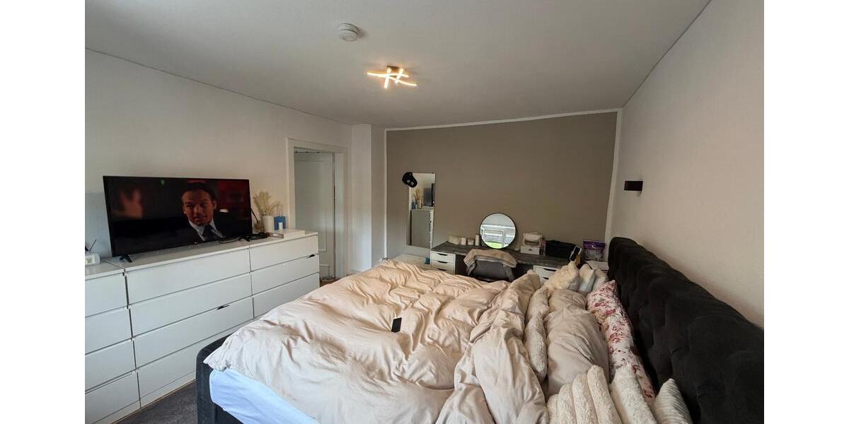 Dachgeschoßwohnung Gummersbach Berstig Süd - 3 Zimmer, 70 m&sup2;, 530&euro; | Angebot:26476694