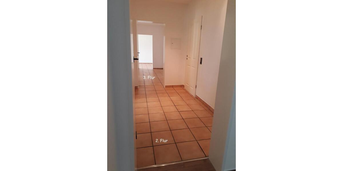 Erdgeschoßwohnung Plettenberg - 3 Zimmer, 90 m&sup2;, 650&euro; | Angebot:27549098