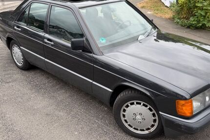 Mercedes-Benz 190 114.000 km 10.499 &euro; Engelskirchen 51766