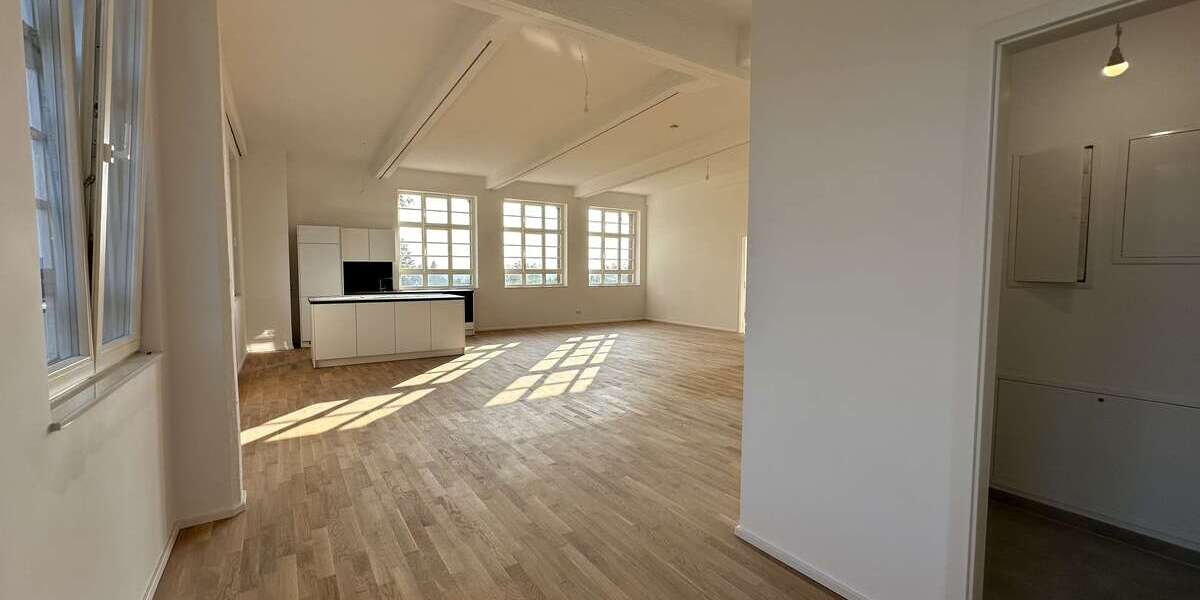 Etagenwohnung Wermelskirchen - 3 Zimmer, 133 m&sup2;, 1.700&euro; | Angebot:26963405